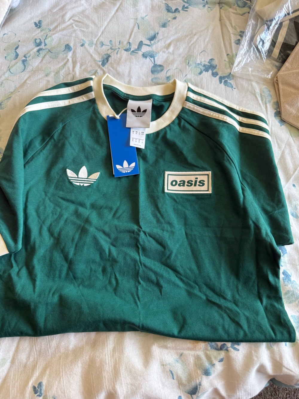 Adidas/oasis green football tee bnwt